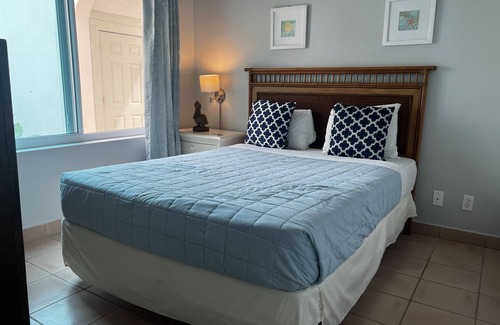 Wheeland Settlement Resort | Beautiful 2 bed/2 bath Ocean view - TripAdvisor winner 2016,2017,2018 and 2019!