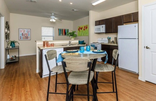 Weslaco Apartment | Beautiful 2Bd 2Ba Apartment at Midtown Weslaco