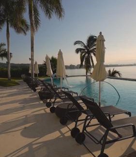 La Puntilla Apartment | Beautiful 2Bed 2Bath Beach Apt in Cruz de Huanacaxt