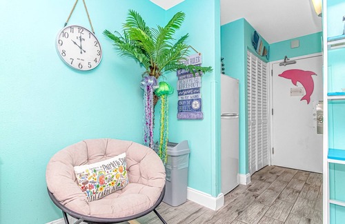 Myrtle Beach Condo | Beautiful 2nd Floor Oceanfront Studio w/King Bed! Landmark 229