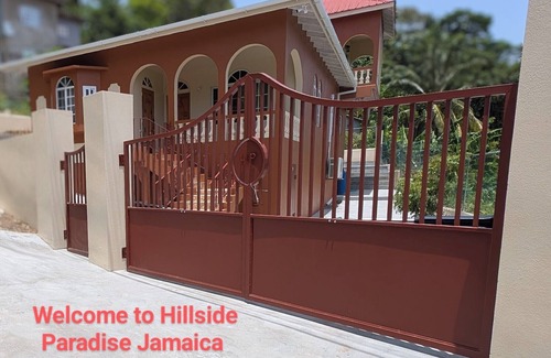 Hope Bay House | Beautiful 3-bedroom house with Oceanview in Hope Bay and AC