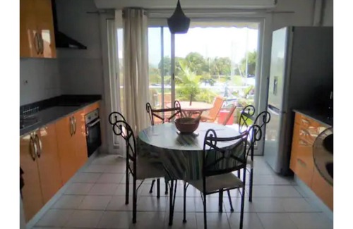 Malendure Apartment | Beautiful 3-star T2 fully equipped opposite Gourbeyre marina