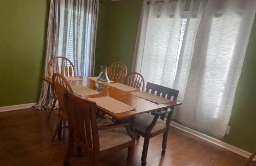 Bridge City Apartment | Beautiful 3Bed in Bridge City