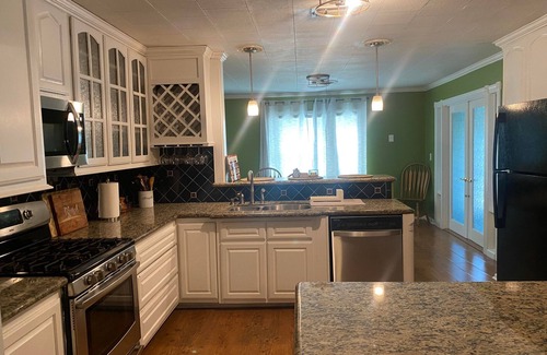 Bridge City House | Beautiful 3Beds in Bridge City!