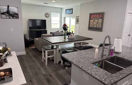 Orange City House | Beautiful 3Br 2Ba Cozy, Dog Friendly Home