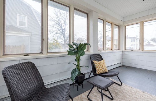 West Hartford House | Beautiful 3BR, Rare Find, Clean & Guest Favorite