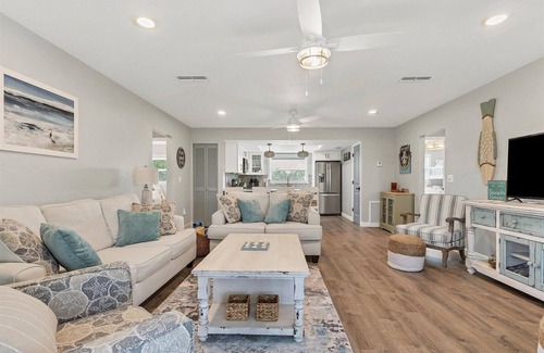 Palm Island House | Beautiful 4-bedroom beach home with dock on private island.