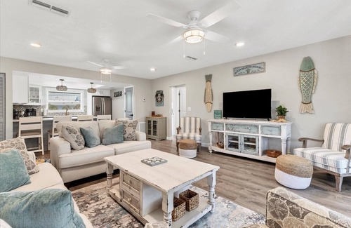 Palm Island House | Beautiful 4-bedroom beach home with dock on private island.