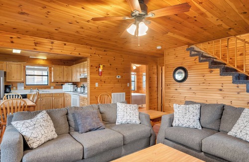 Celina Cabin | Beautiful 4 Bedroom Chalet .5 Miles from Dale Hollow Lake! #3