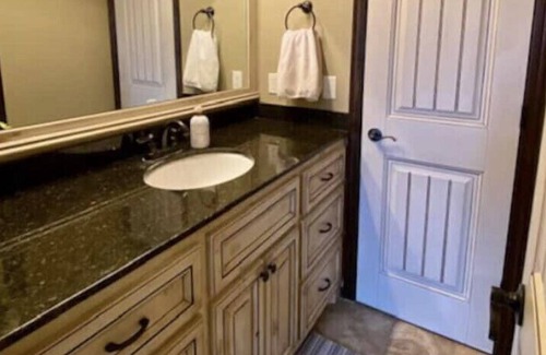 Moore House | Beautiful 4-bedroom home w/comfort & convenience