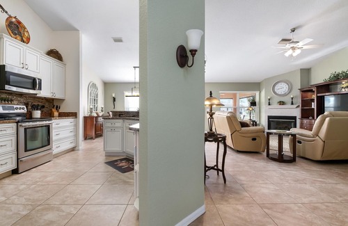 Deep Creek House | Beautiful 4 Bedroom 2 Bath home in Punta Gorda, Florida close to it all.