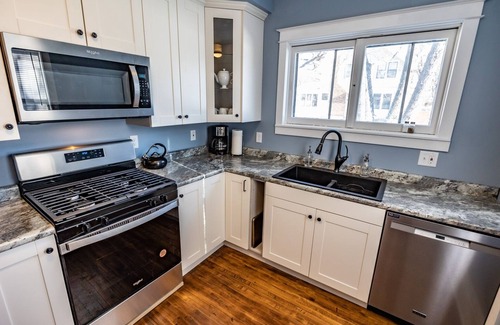 Midway House | Beautiful 4BR 2 bath Craftsman home, completely renovated, roomy, handy location