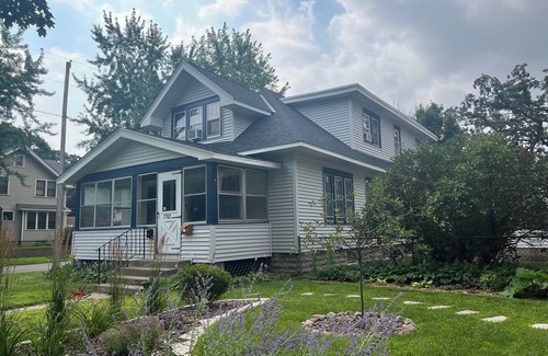 Midway House | Beautiful 4BR 2 bath Craftsman home, completely renovated, roomy, handy location