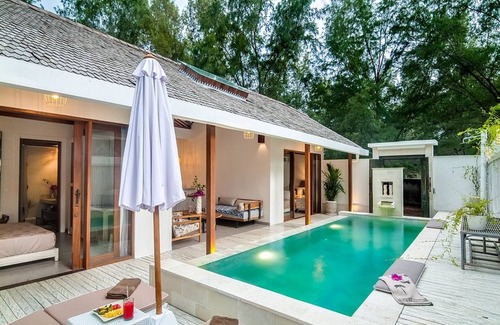 Gili Trawangan Villa | Beautiful 4BR Villa In Gili Trawangan! 1Min Walk To The Beach! W/Private Pool!