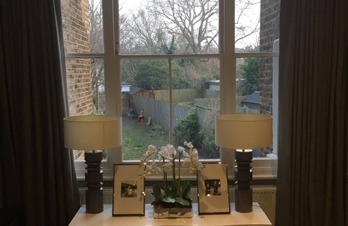Larkhall House | Beautiful 5 bed home, 3 bath 3 reception room family house in Clapham,