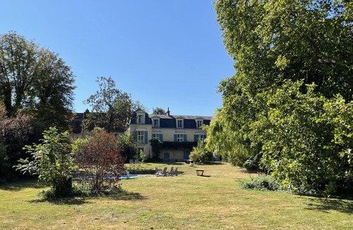 Le Pechereau Villa | Beautiful 6 bedroom villa with private pool, parking and large garden