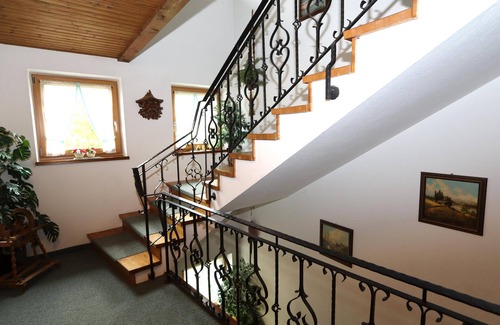 Aschau Im Zillertal Apartment | Beautiful apartment in Aschau, ski bus in front of the door