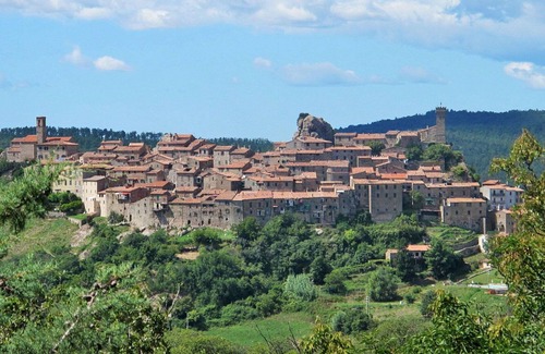 Civitella Marittima Apartment | Beautiful apartment for 4 guests with A/C, WIFI, TV, balcony and parking