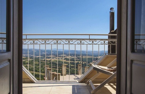 Civitella Marittima Apartment | Beautiful apartment for 4 guests with A/C, WIFI, TV, balcony and parking