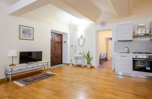 Costigliole d'Asti Apartment | Beautiful apartment for 2 people with WIFI, A/C, TV, patio and parking