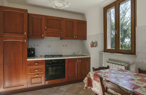 Villa Collemandina Villa | Beautiful apartment in villa for 5 guests with WIFI, pool, terrace, pets allowed and parking