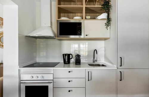 Sao Martinho Villa | Beautiful apartment in villa for 2 people with pool, WIFI, TV and terrace