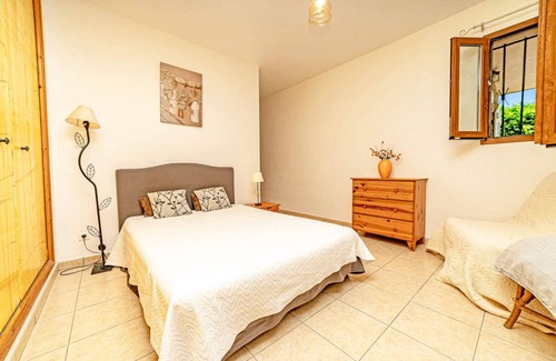 Le Bar-sur-Loup Bed & Breakfast | BEAUTIFUL ACCOMODATION ON AGRITOURISME NEAR NICE ANTIBES CANNES