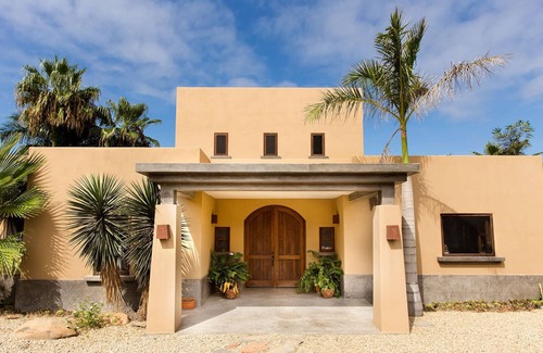 Todos Santos House | Beautiful Adobe Built Beach House with Great Ocean Views and Solar Heated Pool