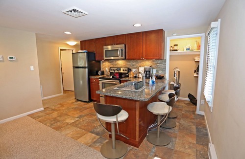 Dodds Addition Apartment | Beautiful, Airy 2-Bedroom Unit in South Rehoboth