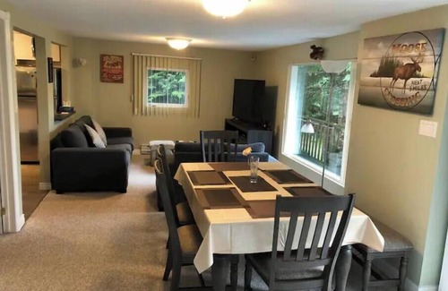 Hastings Highlands Cottage | Beautiful Algonquin Lakefront Cottage Experience