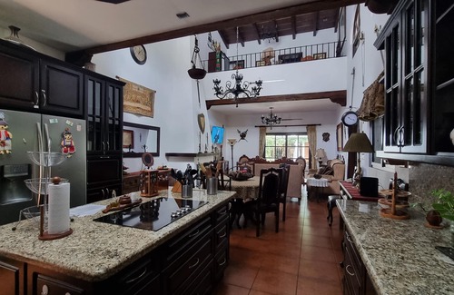Antigua Guatemala House | BEAUTIFUL AND CHARMING COLONIAL HOUSE WITH PRIVATE POOL IN ANTIGUA, GUATEMALA