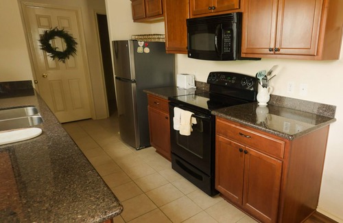 Manor House | Beautiful and cozy 3 bedroom House in Manor Tx PET FRIENDLY