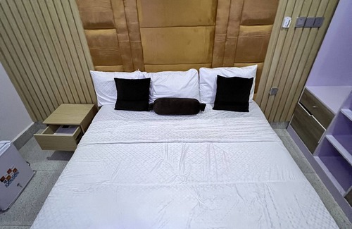 Jabi Apartment | Beautiful and Cozy single room apartment, for one and one partner.