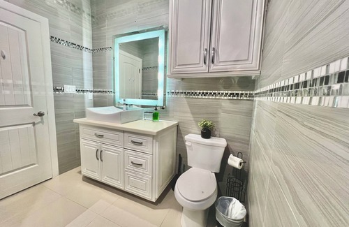 Pharr House | Beautiful and Expansive Home in the heart of Pharr
