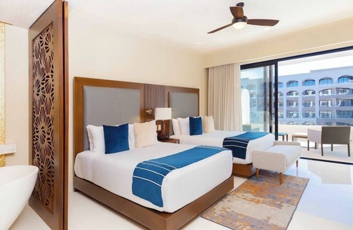 Downtown San Jose del Cabo Resort | Beautiful and Luxurious 5-Star Beachfront Resort in Villa la Valencia Los Cabos