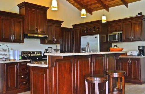 Mercedes House | Beautiful And Peaceful Setting Overlooking Mountain Views And Amazing Sunsets
