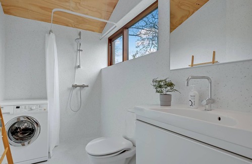 Beder Malling House | Beautiful and simple cottage near the beach of Mariendal Strand.