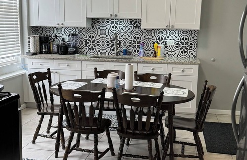 Pilsen Apartment | Beautiful and stylish 1 bedroom apartment in the heart of Pilsen "CASA PILSEN"