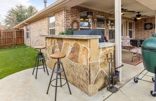Burleson House | Beautiful and Unique 4 Bedroom Home in Shannon Creek