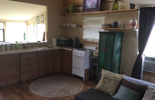 Staples Cabin | Beautiful and unique property on the San Marcos River. Great get away! nnn