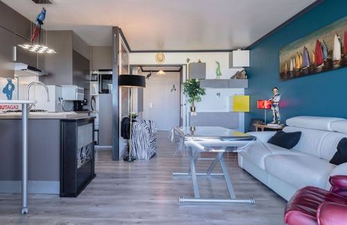 Le Home Apartment | Beautiful apartment for 4 guests with WIFI, TV, balcony and parking