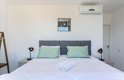 Jurere Apartment | Beautiful Apart 5 minutes from Jurerê Beach EPC025