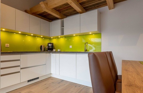 Saas Almagell Apartment | Beautiful apartment for 7 people with WIFI, hot tub, TV and balcony