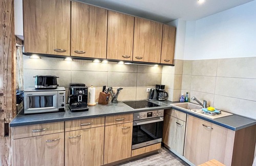 Zella-Mehlis Apartment | Beautiful apartment for 4 people with WIFI, TV, pets allowed and parking