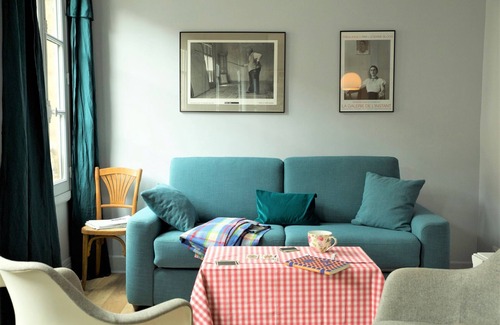 Pont-l'Eveque Apartment | Beautiful apartment in a townhouse with a garden, fully renovated in 2021.