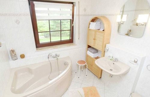 Ballenstedt Apartment | Beautiful apartment in the Harz with terrace