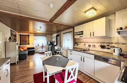 Quiddelbach Apartment | Beautiful apartment for 7 people with WIFI, TV and balcony