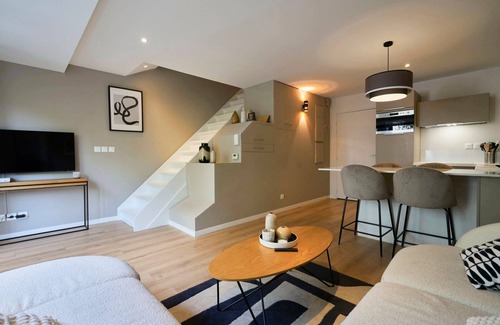 La Madeleine Apartment | Beautiful apartment with 2 bedrooms & parking