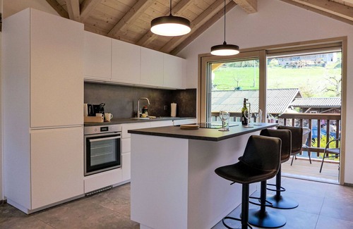 Krattigen Apartment | Beautiful apartment for 5 people with WIFI, TV, balcony and panoramic view