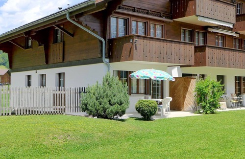 Zweisimmen Apartment | Beautiful apartment for 4 people with WIFI, TV, terrace and parking